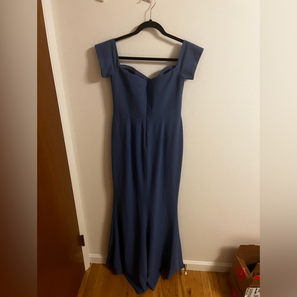 Off the shoulder gown - Picture 4 of 6